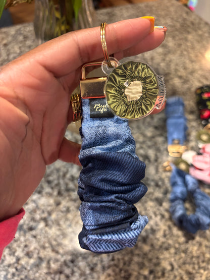 Scrunchie wristlet
